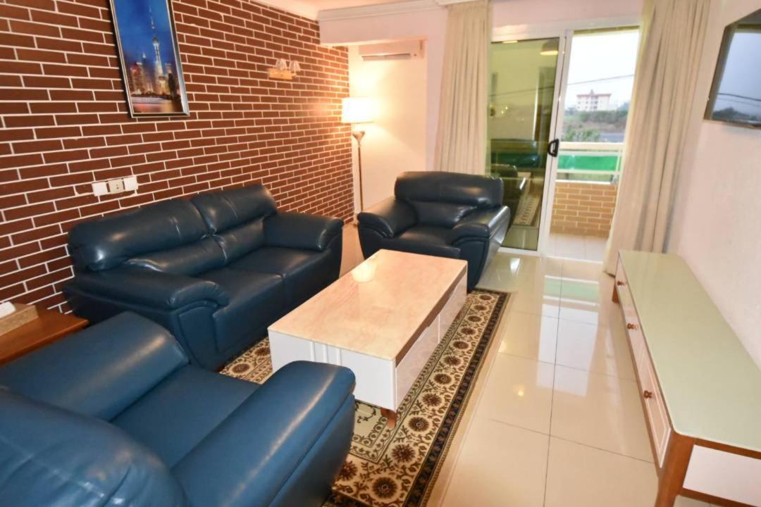 Grand Hotel Aeroport, Douala Buitenkant foto